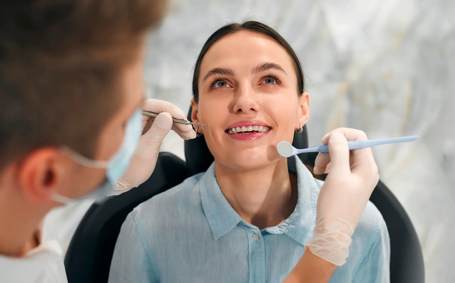 Как убрать налёт с зубов